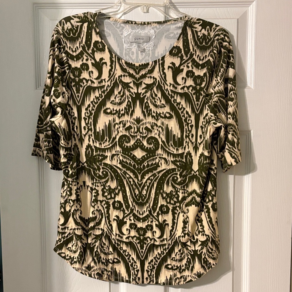Cupio Olive and Cream Short Sleeve Top